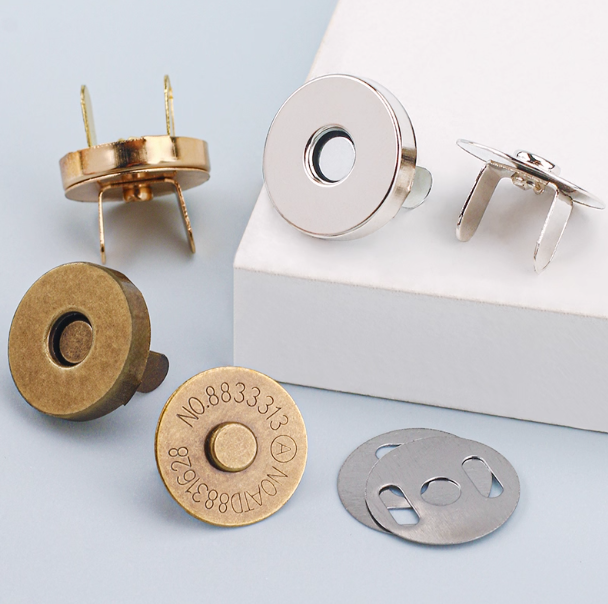 BOTTONI MAGNETICI -MILLE COLORI