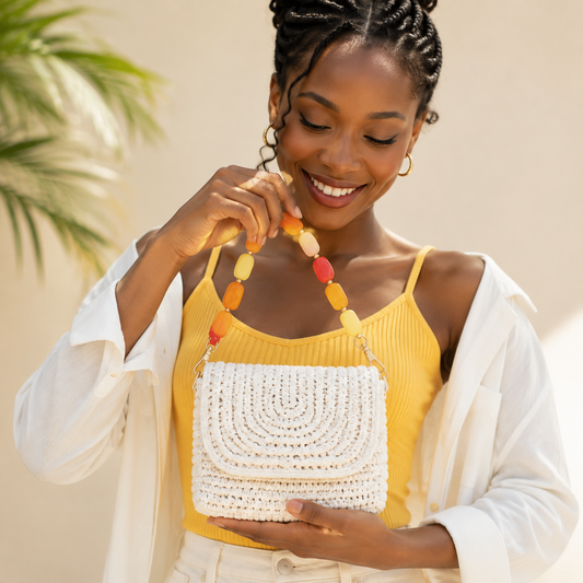 Manico Tramonto Multicolor con Elementi Irregolari – 32 cm | SKU 845725 | Immagine 2 di 3 | Borsa indossata con la catena
