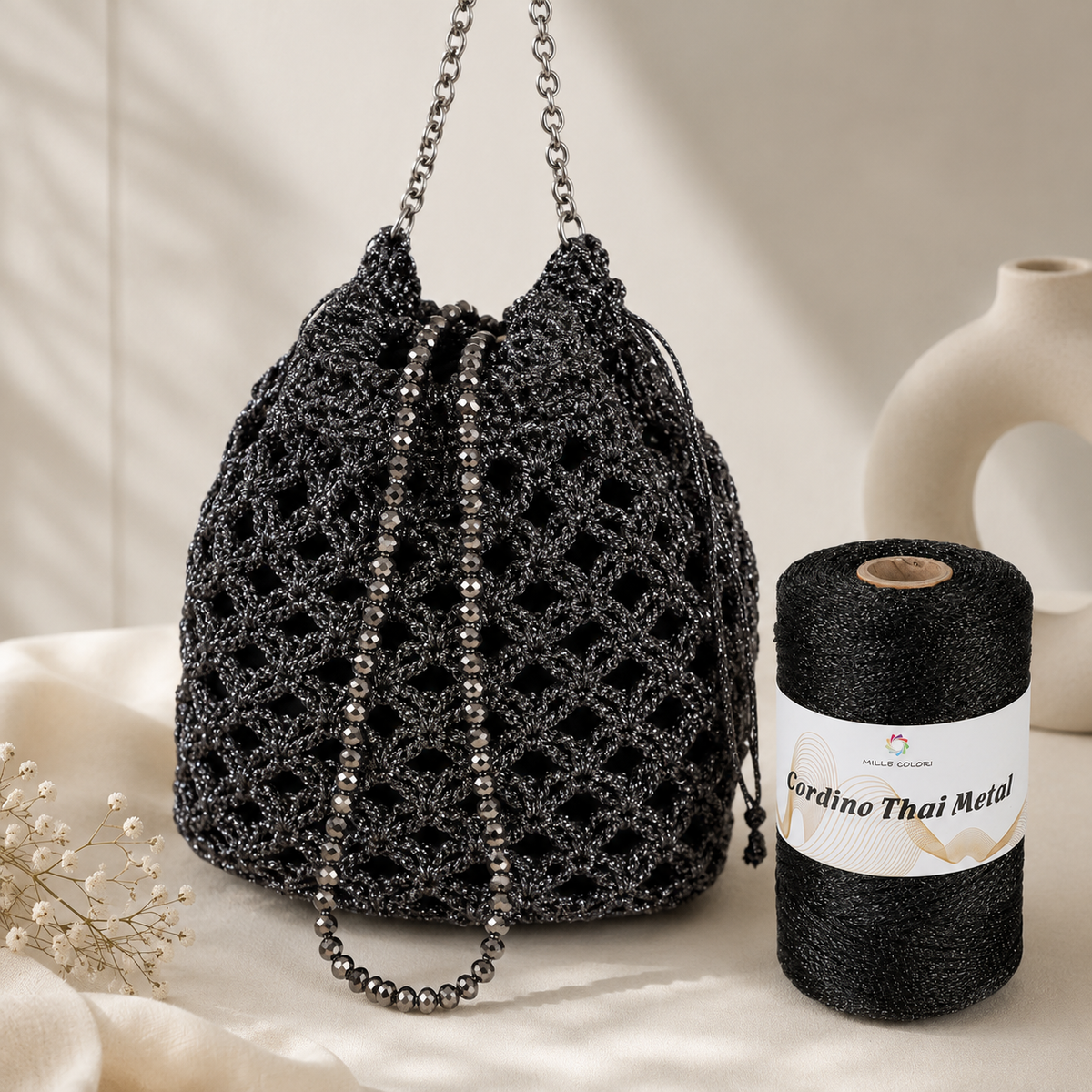 Nero – Filato Metallico Leggero 200 g/240 m – Tutti i Colori – Immagine 3 di 3