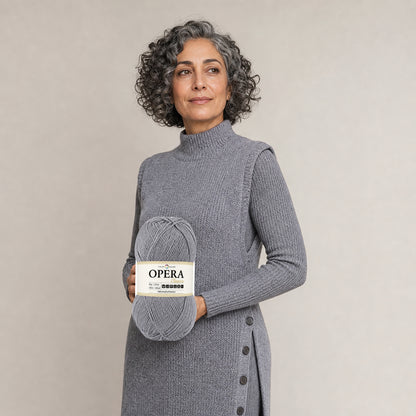 GRIGIO MEDIO – Modella con prodotto