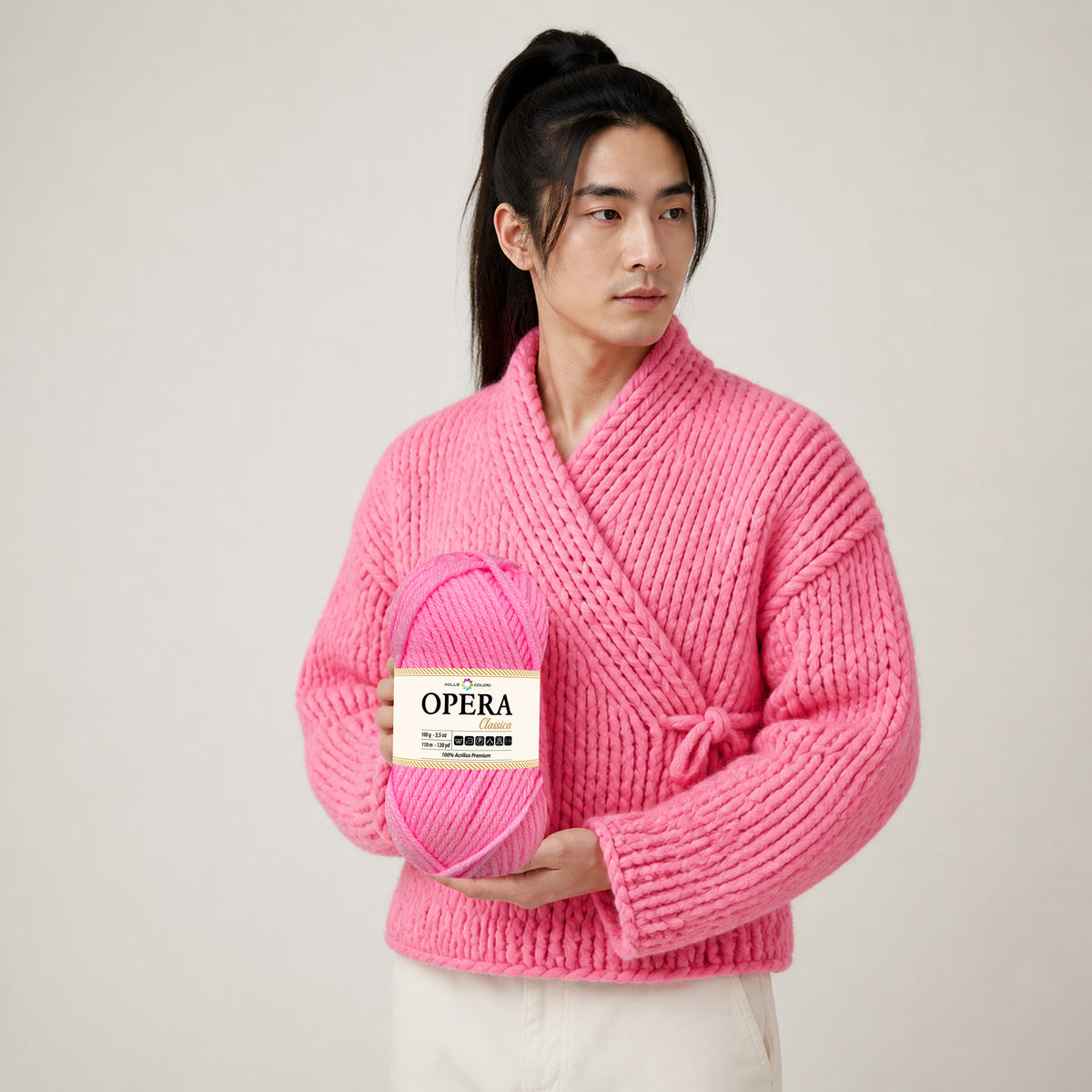 ROSA SHOCKING – Modella con prodotto