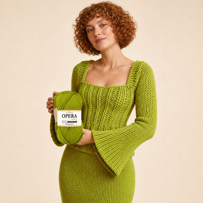 VERDE LIME – Modella con prodotto